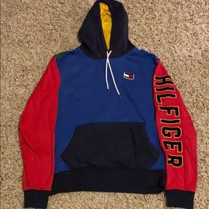 Embroidered Colorblock Tommy Hilfiger Hoodie